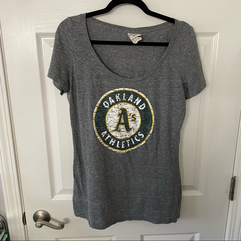 MLB Oakland A’s Shirt - Size XL - Gray